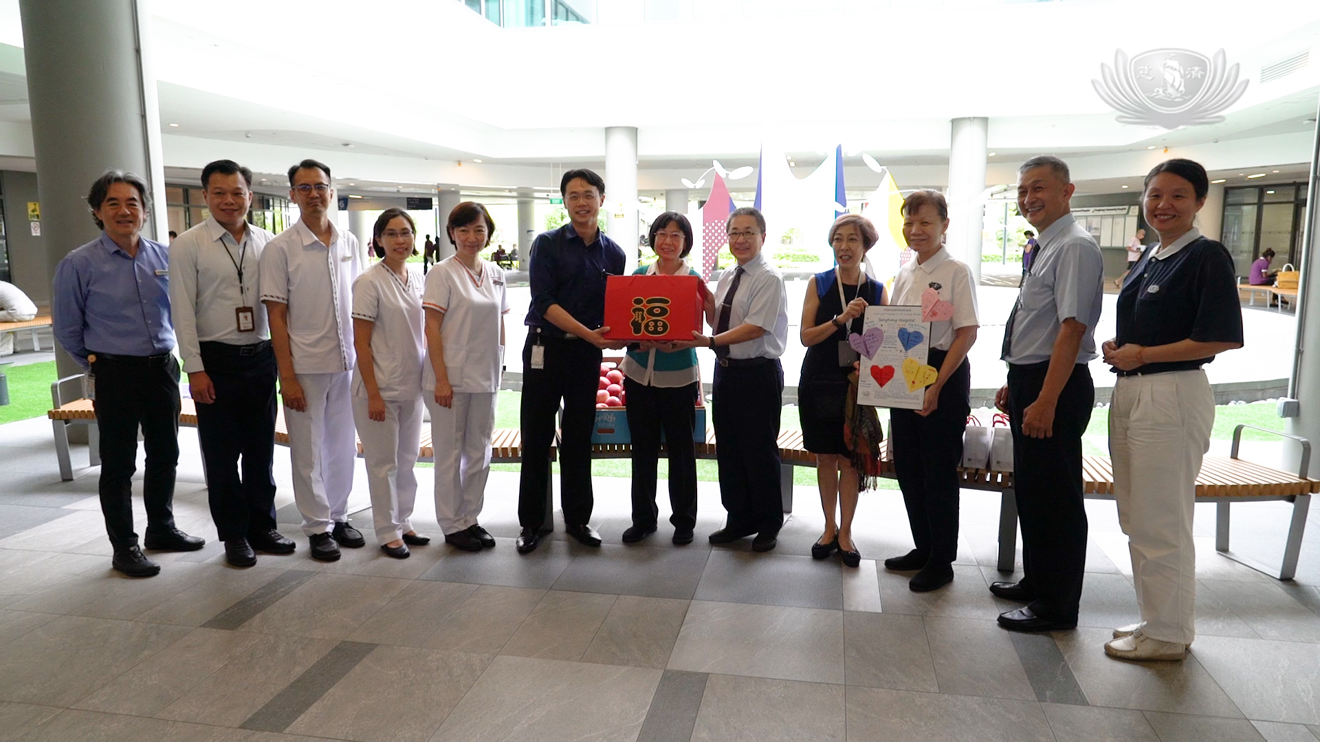 Tzu Chi presents token of appreciation to TIMA members